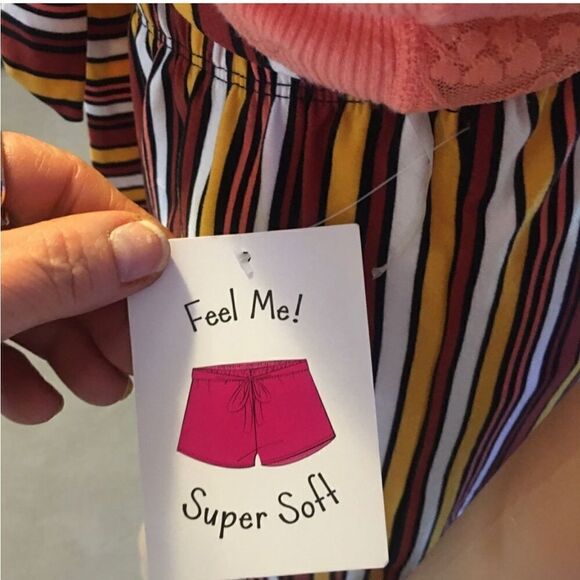 NWOT Bobby Brooks size medium striped shorts tires in front - Picture 7 of 13